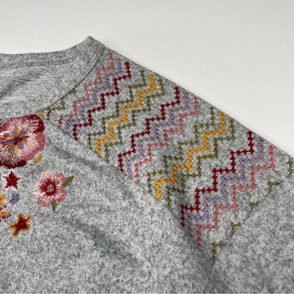Savanna Jane Sweatshirt Top Long Sleeve Grey Embroidered Floral Western Boho 3X - Picture 5 of 13